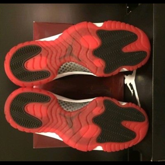 Bread 11’s - Picture 3 of 4